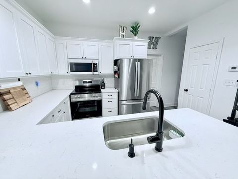 Tiny photo for 810 Brown Street, Brenham, TX 77833 (MLS # 26005038)