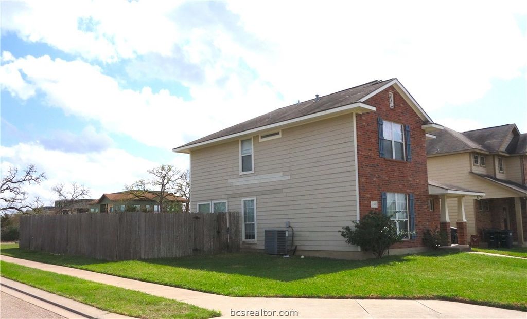 Photo of 4140 McFarland Drive, College Station, TX 77845 (MLS # 26002310)