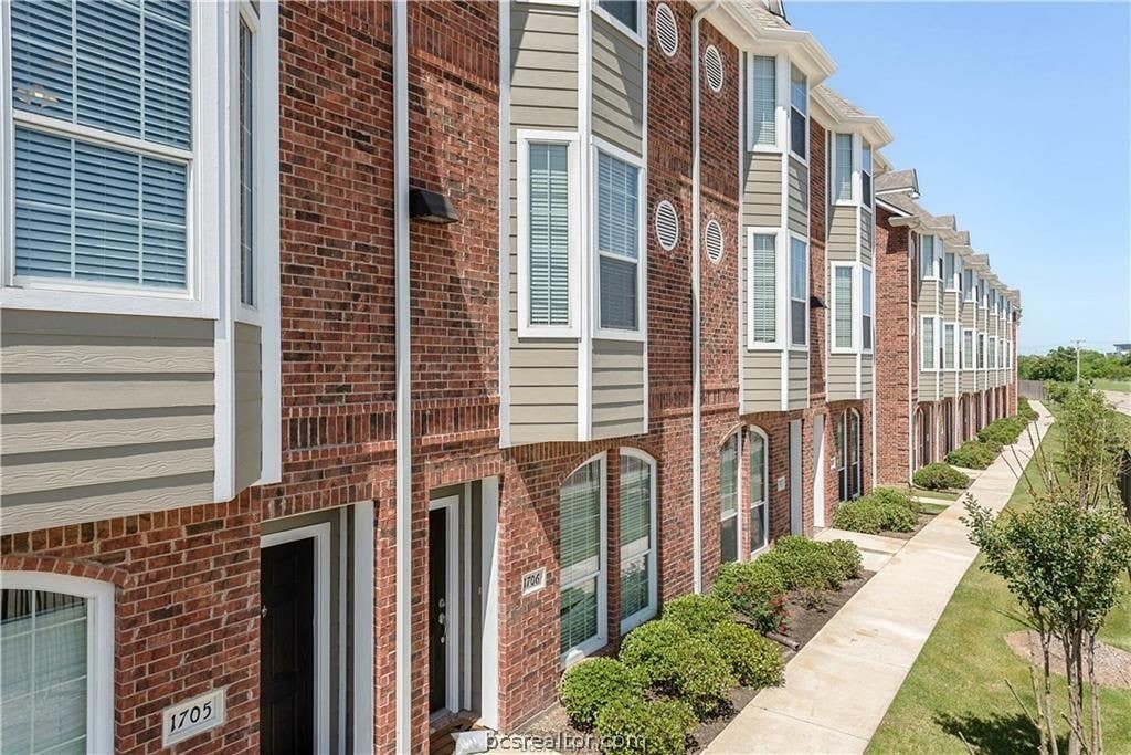Photo of 1198 Jones Butler Road Rd #602, College Station, TX 77840 (MLS # 26009609)