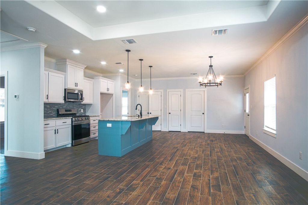 Photo of 1614 Louis Street, Bryan, TX 77803 (MLS # 26001116)