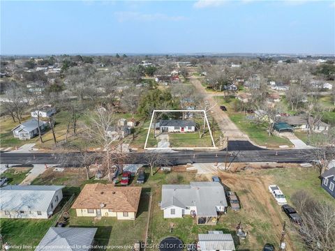 Tiny photo for 500 N Banks Street, Caldwell, TX 77836 (MLS # 26002192)