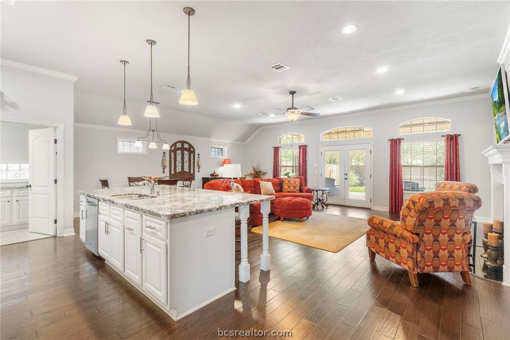 Photo of 318 Cecilia Loop, College Station, TX 77845 (MLS # 26006172)