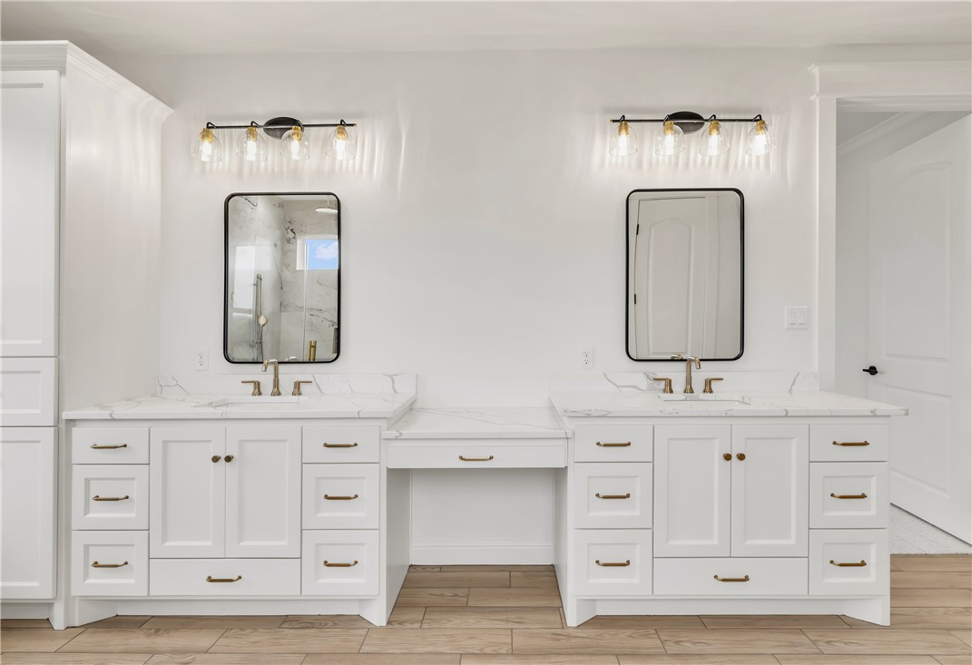 Bryan, Texas 77808, United States, 5 Bedrooms Bedrooms, ,5 BathroomsBathrooms,Residential,Active,192623