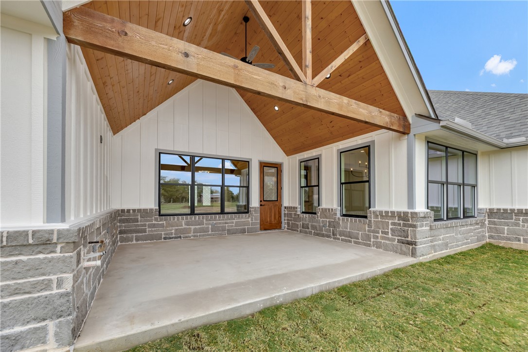 Bryan, Texas 77808, United States, 5 Bedrooms Bedrooms, ,5 BathroomsBathrooms,Residential,Active,192623