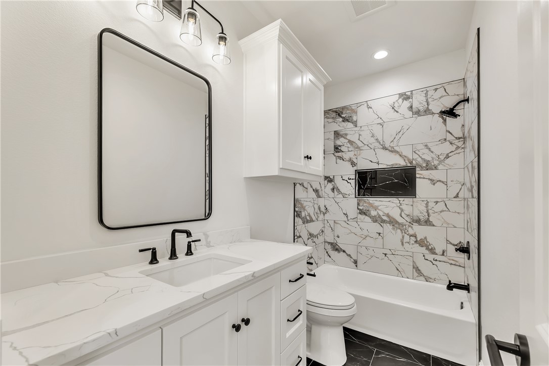 Bryan, Texas 77808, United States, 5 Bedrooms Bedrooms, ,5 BathroomsBathrooms,Residential,Active,192623