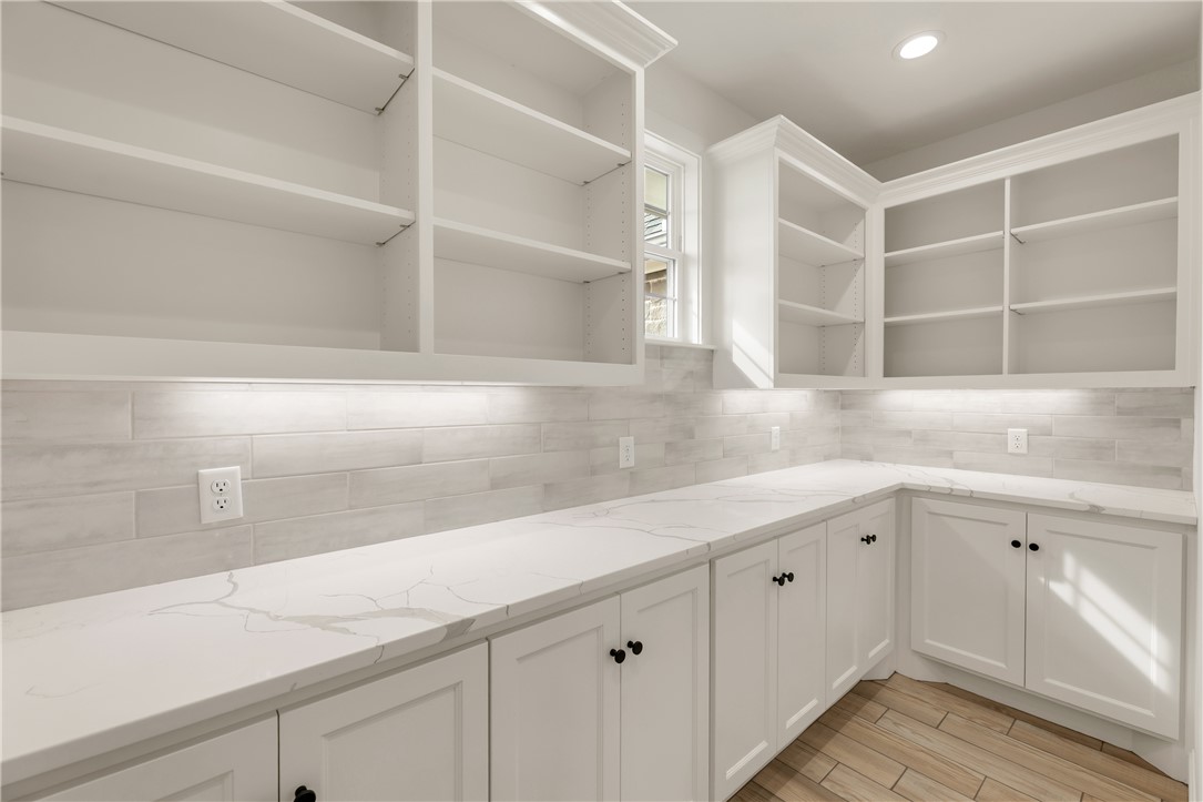 Bryan, Texas 77808, United States, 5 Bedrooms Bedrooms, ,5 BathroomsBathrooms,Residential,Active,192623