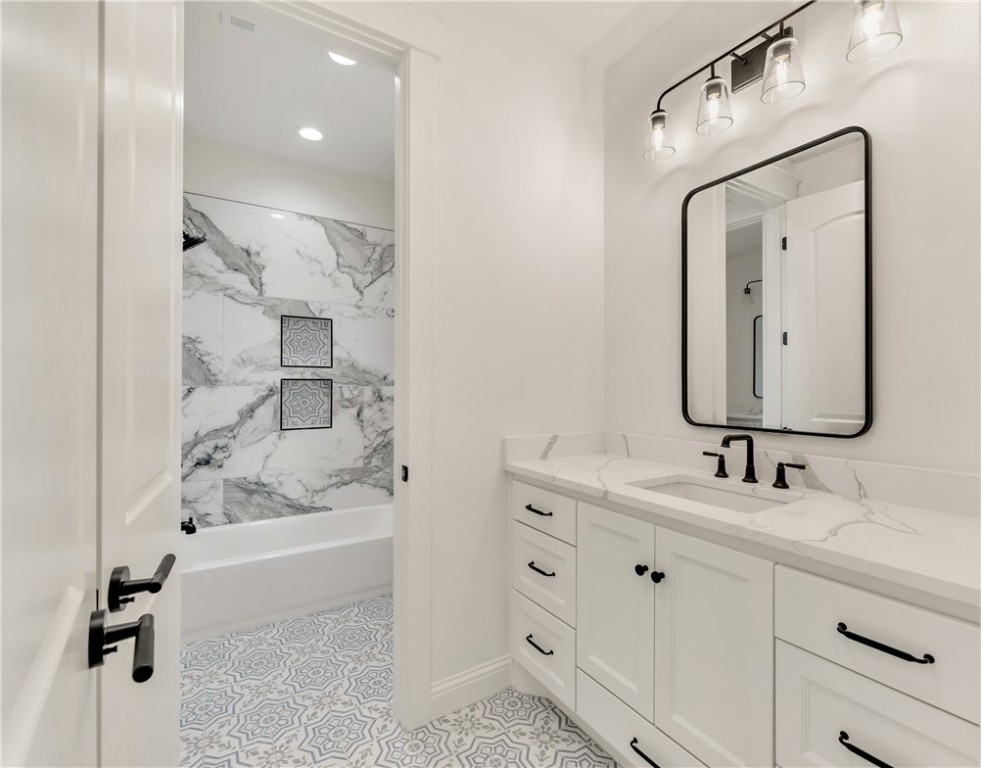 Bryan, Texas 77808, United States, 5 Bedrooms Bedrooms, ,5 BathroomsBathrooms,Residential,Active,192623