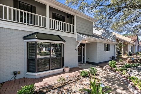 Tiny photo for 904 Bob White Street, Bryan, TX 77802 (MLS # 26003745)