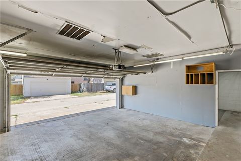 Tiny photo for 904 Bob White Street, Bryan, TX 77802 (MLS # 26003745)