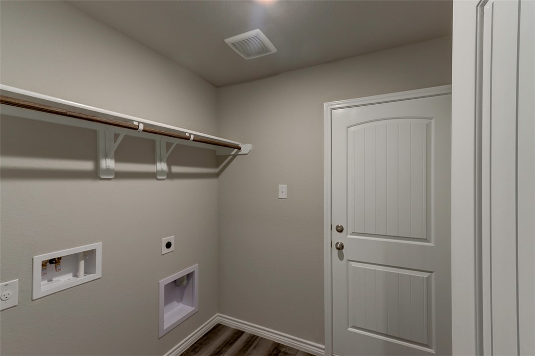 College Station, Texas 77845, United States, 4 Bedrooms Bedrooms, ,2 BathroomsBathrooms,Residential,Active,98953