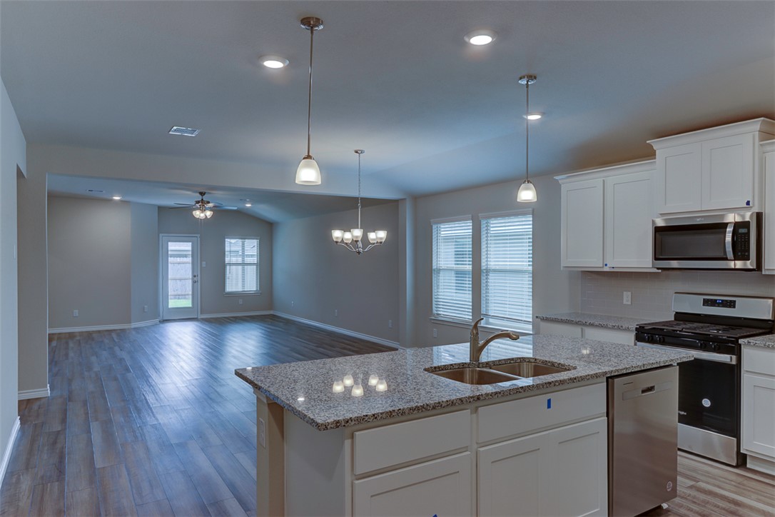 College Station, Texas 77845, United States, 4 Bedrooms Bedrooms, ,2 BathroomsBathrooms,Residential,Active,98953