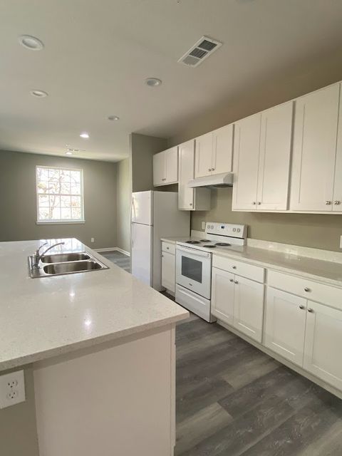 Tiny photo for 1305 W Villa Maria Road #D201, Bryan, TX 77801 (MLS # 26001226)