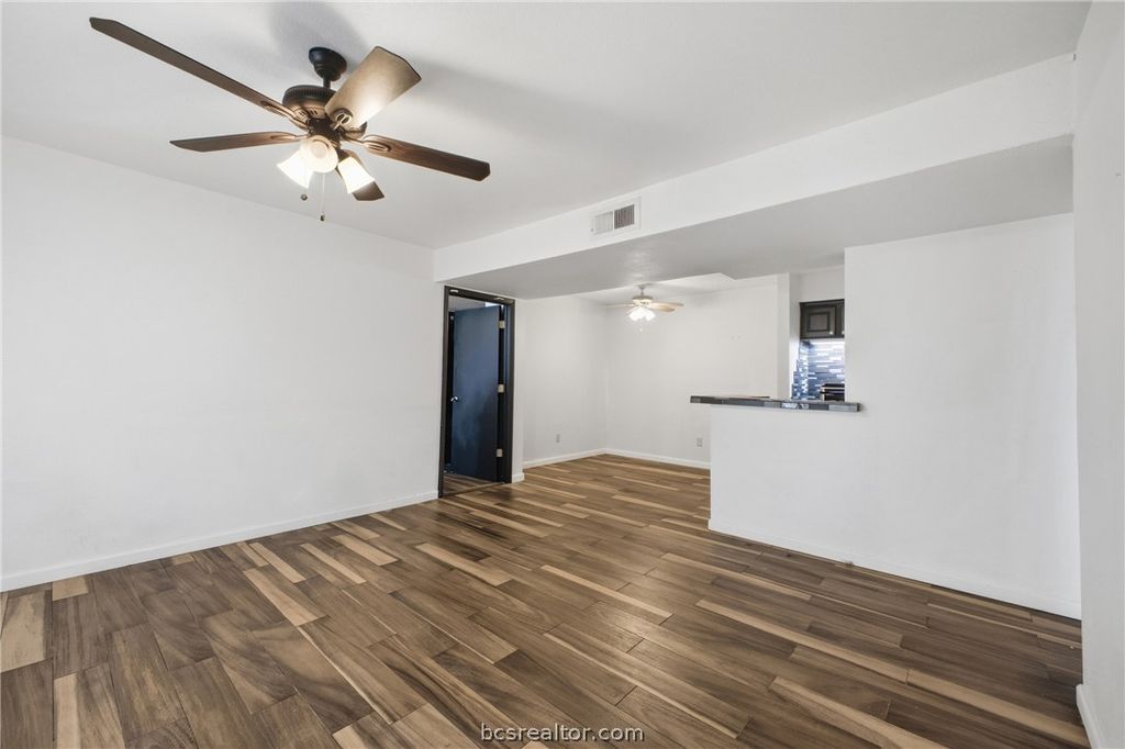 Photo of 904 University Oaks Boulevard #127, College Station, TX 77840 (MLS # 26003751)