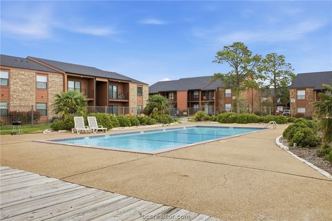 Tiny photo for 904 University Oaks Boulevard #127, College Station, TX 77840 (MLS # 26003751)