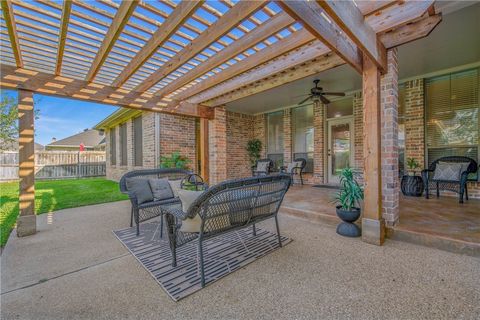 Tiny photo for 5112 Sycamore Hills Drive, College Station, TX 77845 (MLS # 25010011)
