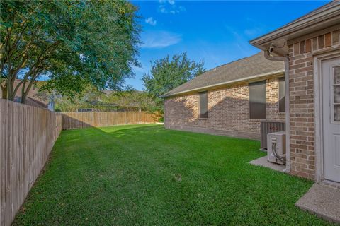 Tiny photo for 5112 Sycamore Hills Drive, College Station, TX 77845 (MLS # 25010011)