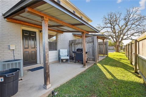 Tiny photo for 1400 Summit Street #B, College Station, TX 77845 (MLS # 26003170)