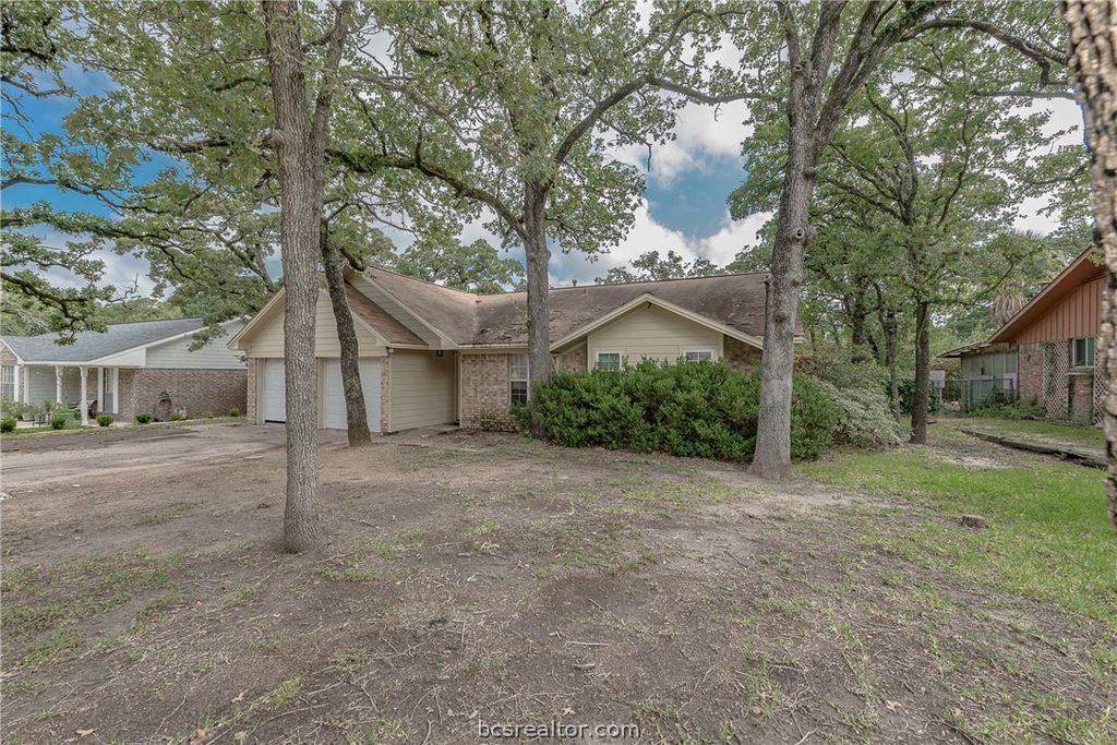 Photo of 1111 Westover Street, College Station, TX 77840 (MLS # 26004360)