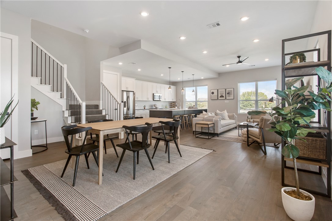 College Station, Texas 77840, United States, 4 Bedrooms Bedrooms, ,5 BathroomsBathrooms,Residential,Active,117989