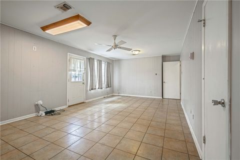 Tiny photo for 505 Olive Street, Bryan, TX 77801 (MLS # 26005075)