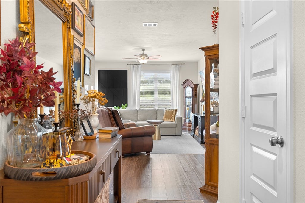 Photo of 1338 Kingsgate Drive, Bryan, TX 77807 (MLS # 26012432)