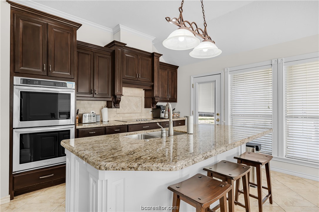 College Station, Texas 77845, United States, 4 Bedrooms Bedrooms, ,3 BathroomsBathrooms,Residential,Pending,63603