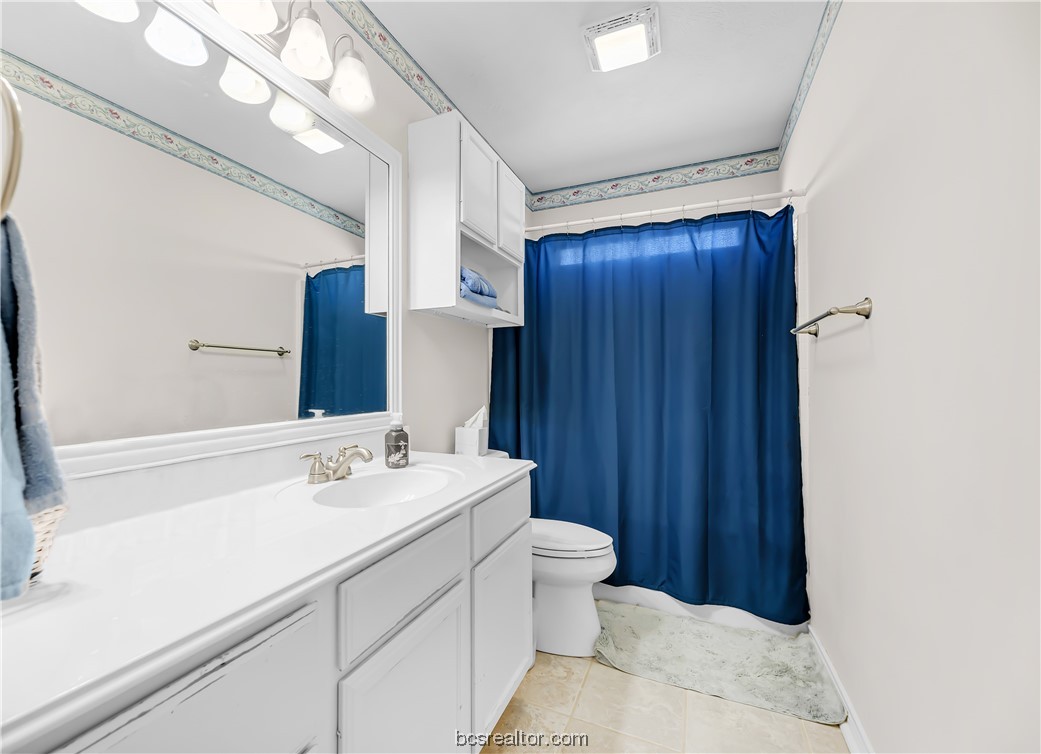 College Station, Texas 77845, United States, 4 Bedrooms Bedrooms, ,3 BathroomsBathrooms,Residential,Pending,63603