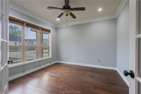Tiny photo for 4100 Wallaceshire Avenue, College Station, TX 77845 (MLS # 26005321)