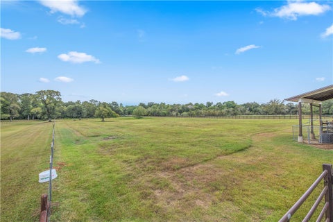 Tiny photo for 9600 Shadow Creek Trl, Bryan, TX 77808 (MLS # 26011090)