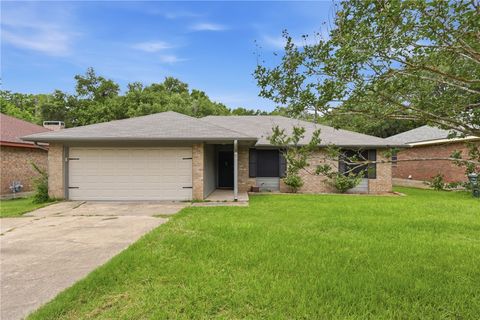 Photo of 4101 Willow Oak Street, Bryan, TX 77802 (MLS # 26006044)