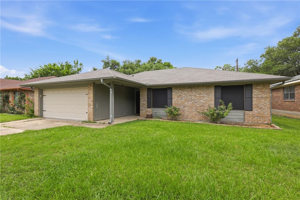 Photo of 4101 Willow Oak Street, Bryan, TX 77802 (MLS # 26006044)