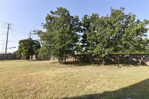 Tiny photo for 902 Trellis Gate Court, College Station, TX 77845 (MLS # 26004867)