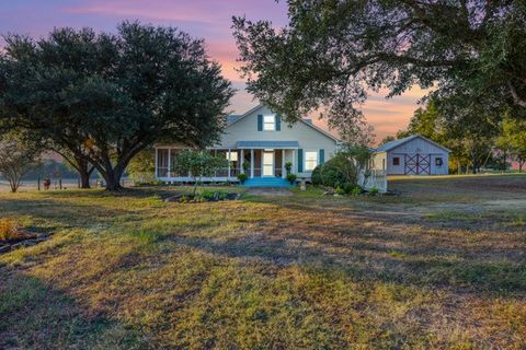 Tiny photo for 6020 Valley View Lane, Brenham, TX 77833 (MLS # 25010504)