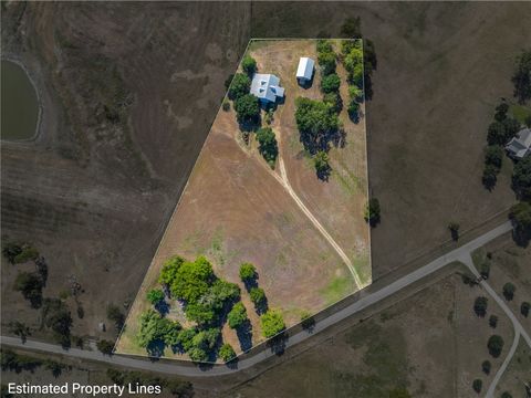 Photo of 6020 Valley View Lane, Brenham, TX 77833 (MLS # 25010504)