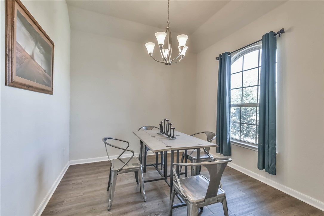 Bryan, Texas 77807, United States, 3 Bedrooms Bedrooms, ,2 BathroomsBathrooms,Residential,Pending,123532