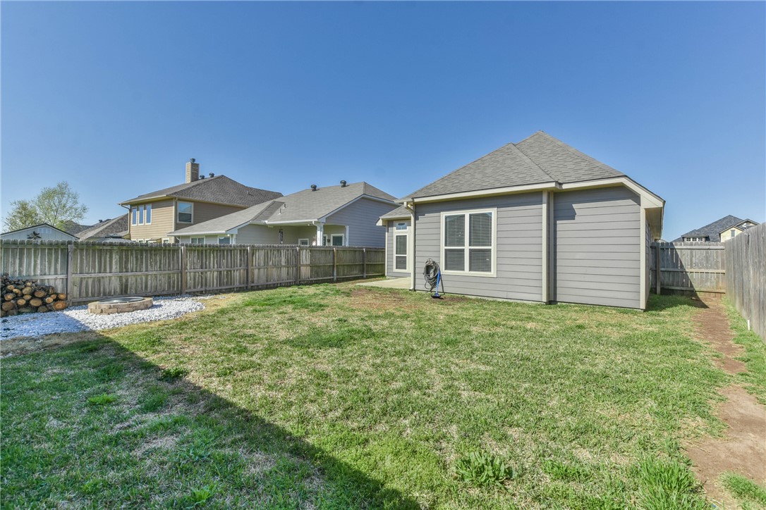 Bryan, Texas 77807, United States, 3 Bedrooms Bedrooms, ,2 BathroomsBathrooms,Residential,Pending,123532
