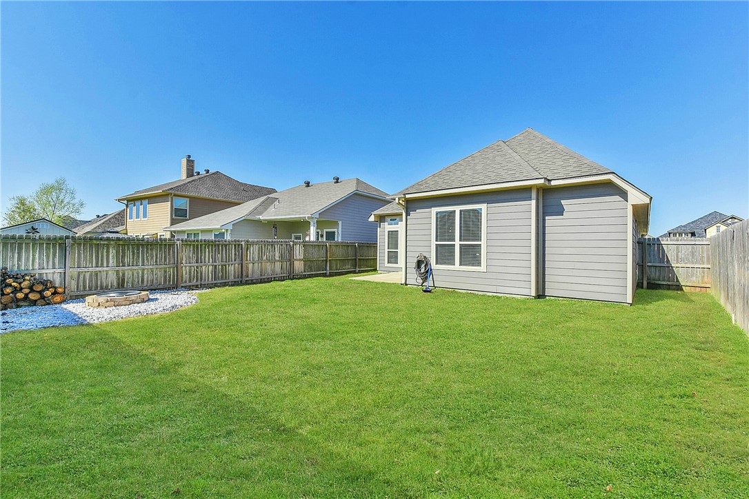 Bryan, Texas 77807, United States, 3 Bedrooms Bedrooms, ,2 BathroomsBathrooms,Residential,Pending,123532