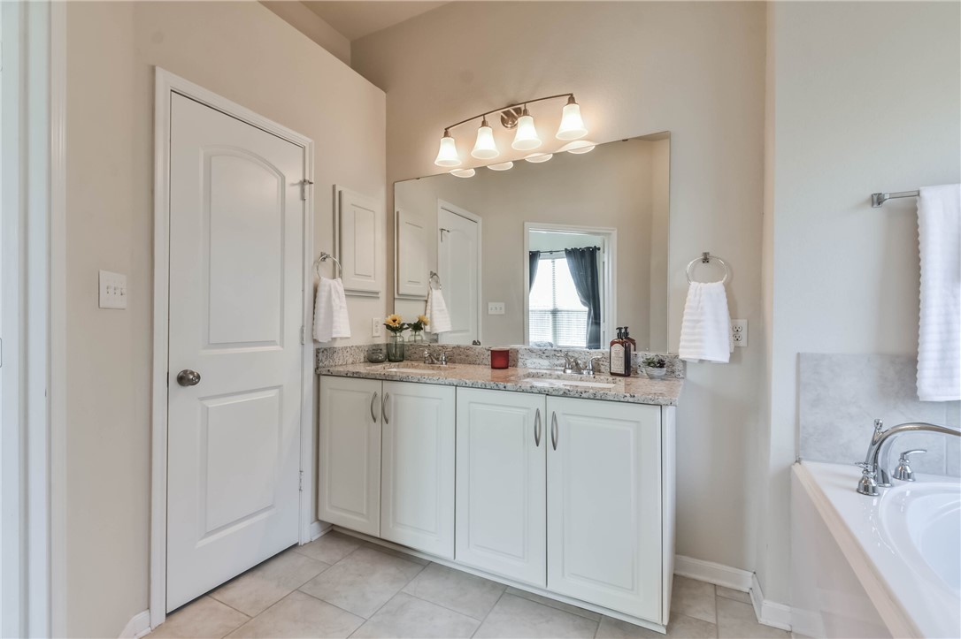 Bryan, Texas 77807, United States, 3 Bedrooms Bedrooms, ,2 BathroomsBathrooms,Residential,Pending,123532