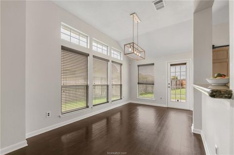 Tiny photo for 2031 Positano Loop, Bryan, TX 77808 (MLS # 25013222)