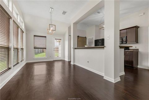 Tiny photo for 2031 Positano Loop, Bryan, TX 77808 (MLS # 25013222)