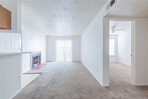 Tiny photo for 1107 Verde Drive #8, Bryan, TX 77801 (MLS # 26004403)