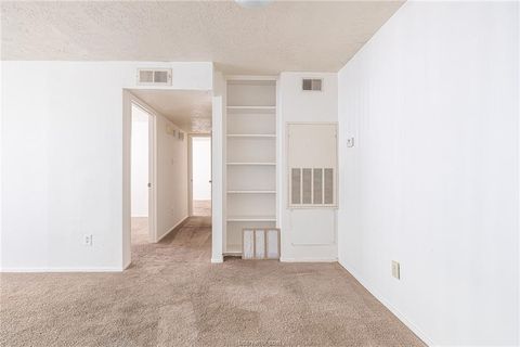 Photo of 1107 Verde Drive #8, Bryan, TX 77801 (MLS # 26004403)