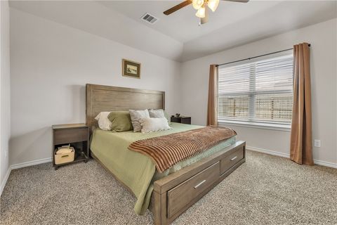 Tiny photo for 2016 Chief Street, Bryan, TX 77807 (MLS # 26004141)