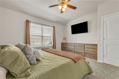 Tiny photo for 2016 Chief Street, Bryan, TX 77807 (MLS # 26004141)