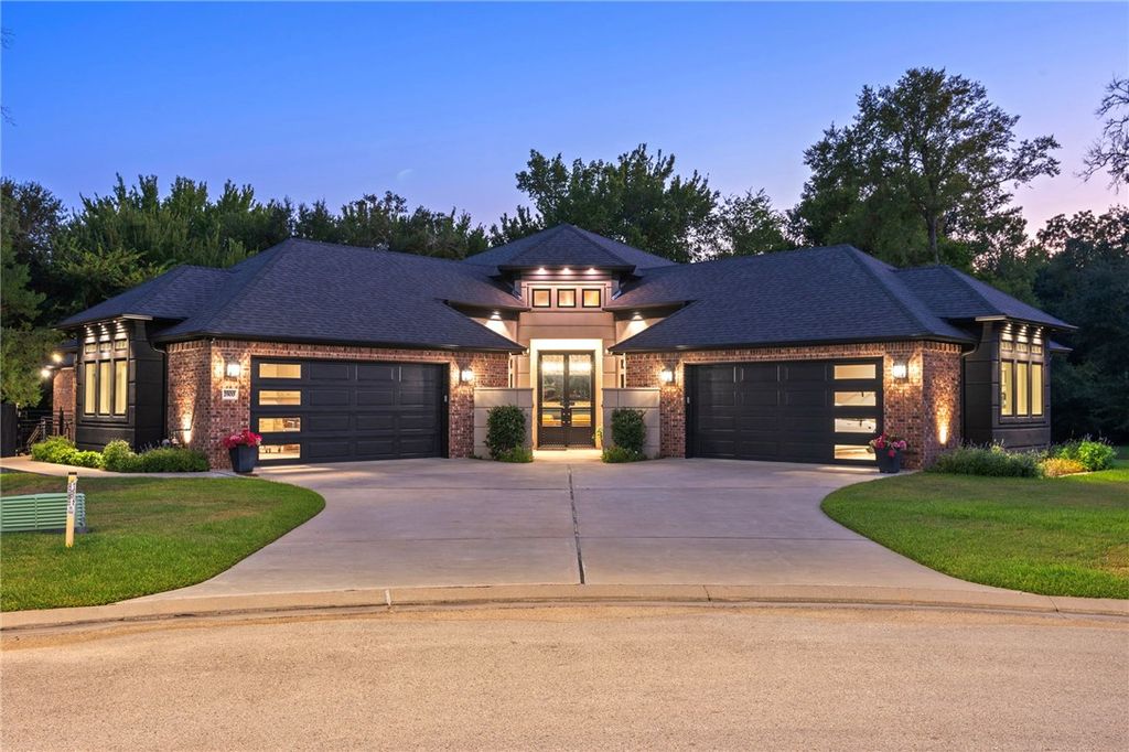 Photo of 2900 E Embers Court, Bryan, TX 77808 (MLS # 26000047)