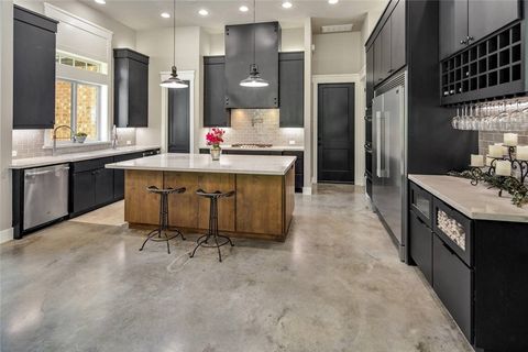 Tiny photo for 2900 E Embers Court, Bryan, TX 77808 (MLS # 26000047)