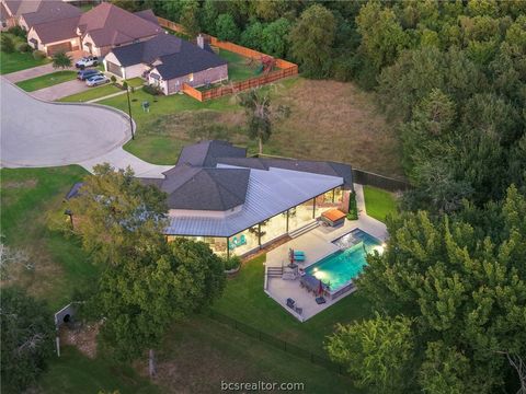 Tiny photo for 2900 E Embers Court, Bryan, TX 77808 (MLS # 26000047)