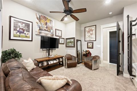 Tiny photo for 2900 E Embers Court, Bryan, TX 77808 (MLS # 26000047)