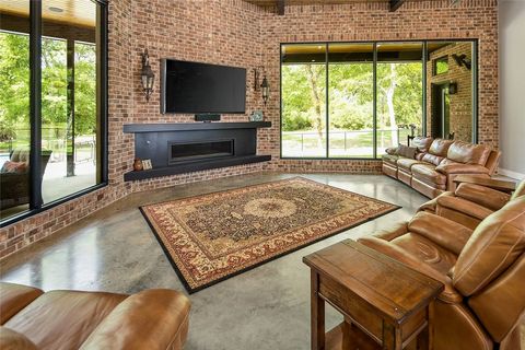 Tiny photo for 2900 E Embers Court, Bryan, TX 77808 (MLS # 26000047)