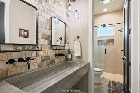 Tiny photo for 2900 E Embers Court, Bryan, TX 77808 (MLS # 26000047)